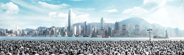 1600 искусственных панд прилетели в Гонконг