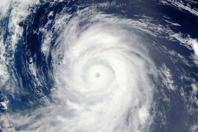 Япония готовится к удару тайфуна «Лайонрок»