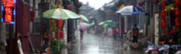 Девять поселков на юго-западе Китая пострадало из-за ливня с градом