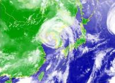 Тайфун «MUIFA» в ближайшие сутки выйдет на континент