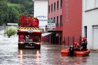 В результате ливней на юге Франции началось сильнейшее наводнение за последние 10 лет