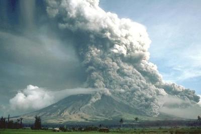 Из-за неминуемого извержения вулкана Майон эвакуировано 32 тысячи человек