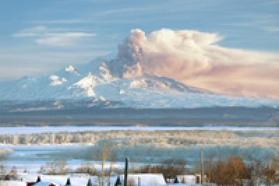 Камчатскому вулкану Шивелуч присвоен высший код опасности для авиации