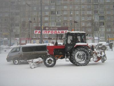 Борьба с последствиями снегопада в Приморье ведется круглые сутки