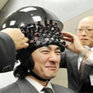 В Японии появился аппарат, позволяющий двигать предметы силой мысли
