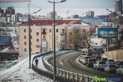 Дорожные заторы сковали утренний Владивосток