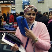 А вы уже окунулись в атмосферу предпраздничного шопинга?