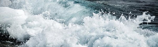 Штормовое предупреждение объявлено на севере Японского моря