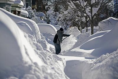 До 3 миллиардов долларов придется потратить на устранение последствий снежной бури в США