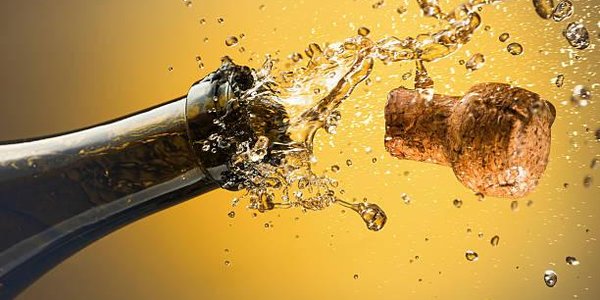 Нервным женщинам необходимо ежедневно пить шампанское