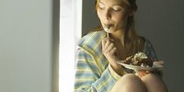 Ешь по ночам — лишишься зубов 