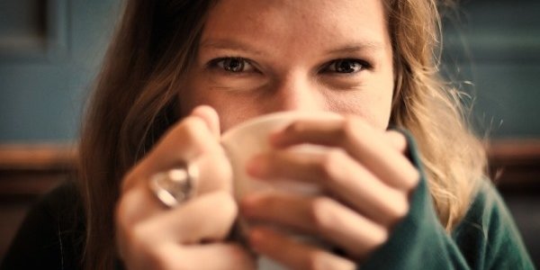 Минимум три перерыва на кофе назвали залогом продуктивности