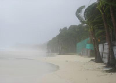 В Филиппинском море появился тайфун  