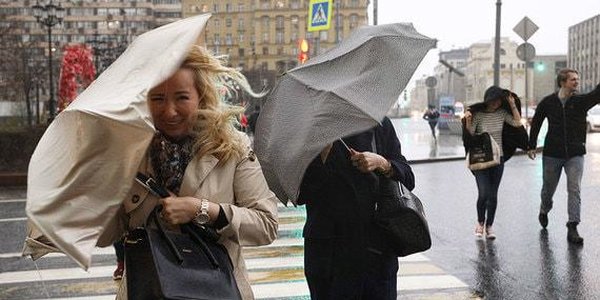 На Москву обрушился шторм: есть пострадавшие