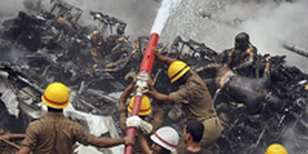 Крушение самолета в Индии (ФОТО)