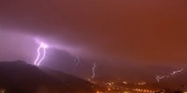 В Приморье гремят грозы