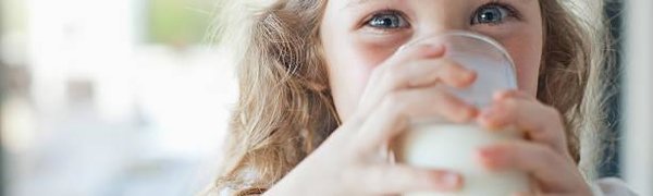 Прививку от гриппа советуют «запивать» кефиром