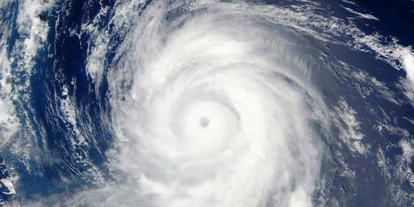 Япония готовится к удару тайфуна «Лайонрок»