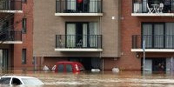 Улицы Бельгии превратились в реки(ФОТО)