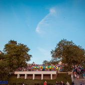 Во Владивостоке открылся уличный кинотеатр