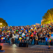 Во Владивостоке открылся уличный кинотеатр