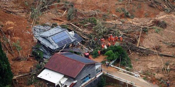 Наводнение в Японии: 55 погибших, десятки пропавших без вести
