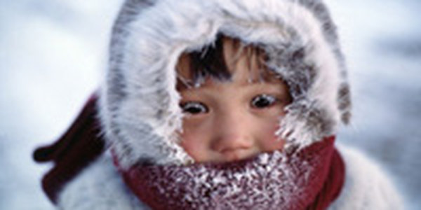 Занятия в школах трех районов Колымы отменены из-за морозов