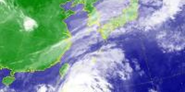Тайфун «Songda» достиг стадии максимального развития