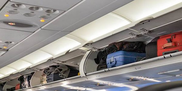 В России вступили в силу новые нормы провоза ручной клади в самолётах