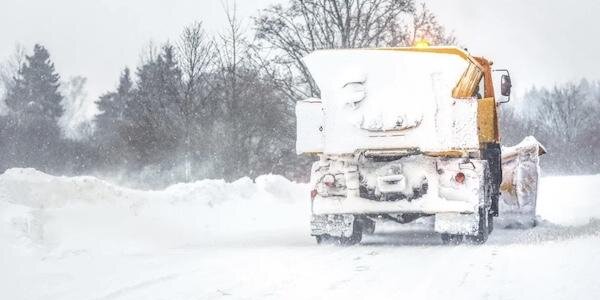 Где учиться школьнику, если город замело снегом