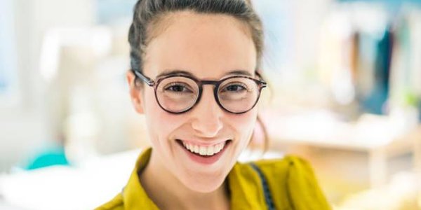 Улыбка может сделать человека счастливее, доказали наблюдения
