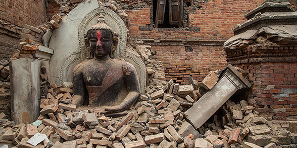 Подземные толчки в Непале не утихают