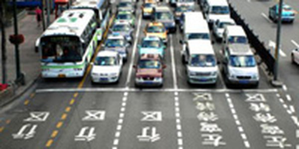 Пекин ограничит количество авто для улучшения экологии