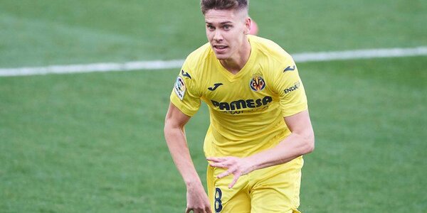 «ПСЖ» хочет купить Фойта. Но универсал из «Вильярреала» нужен и другим топам 