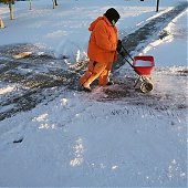 Чрезвычайная ситуация объявлена в трех штатах США из-за снегопадов