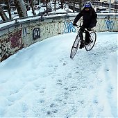 Чрезвычайная ситуация объявлена в трех штатах США из-за снегопадов