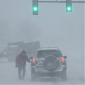 Чрезвычайная ситуация объявлена в трех штатах США из-за снегопадов
