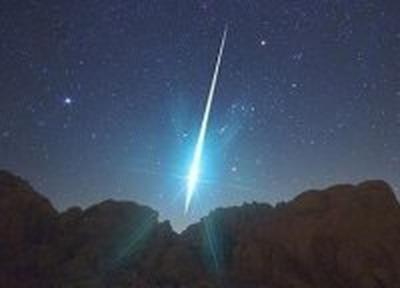 Крупный метеорит вошел в плотные слои атмосферы над Канадой