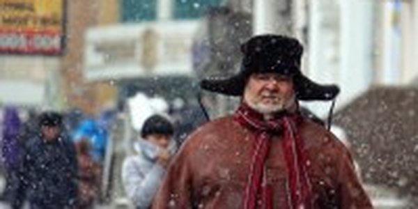 Владивосток: снег, метель и гололедица на дорогах