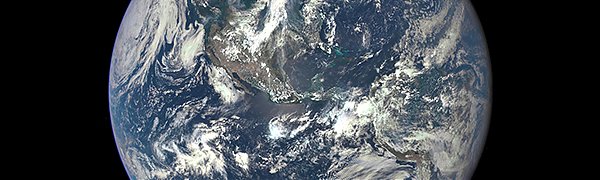 Опубликована первая за 40 лет фотография полной Земли