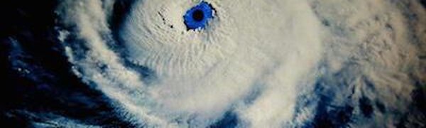 «Майсак» на Окинаве: порывы ветра достигли 200 км/ч, десятки тысяч домов остались без света