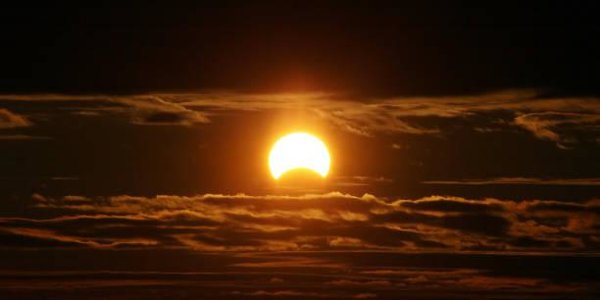 Солнечное затмение и яркий звездопад ожидаются в эти выходные