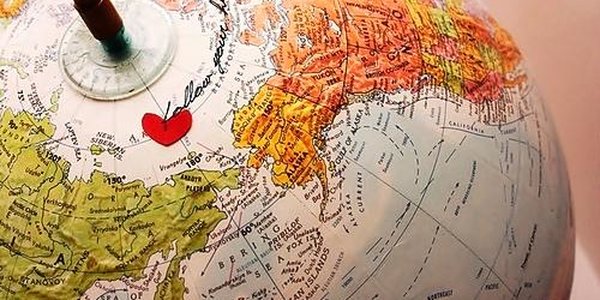 Где россияне проведут День всех влюбленных?