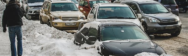 Очередной снегопад блокировал дороги Владивостока