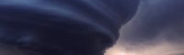 Штормовой циклон с торнадо унес жизни 26 человек в США