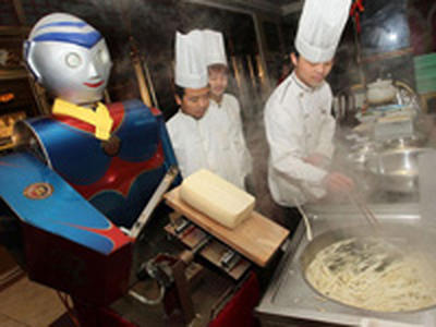 Третий ресторан с поваром-роботом откроется в Китае