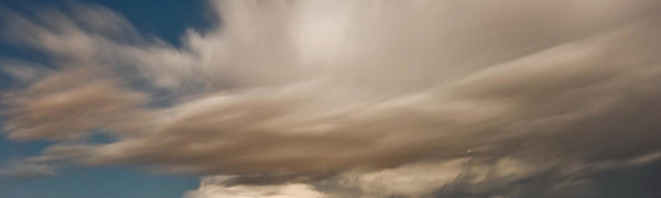 На пляже Лос-Анджелеса молния убила одного человека