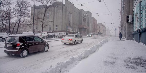 Опять снег и метель: опубликован подробный прогноз погоды в Приморье на 15 — 17 февраля