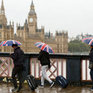 Сильные дожди угрожают Англии наводнениями