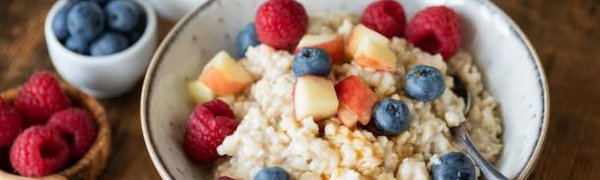 Овсянка вновь признана идеальным вариантом для завтрака